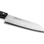 Arcos_ovaalihiottu_santoku_17cm